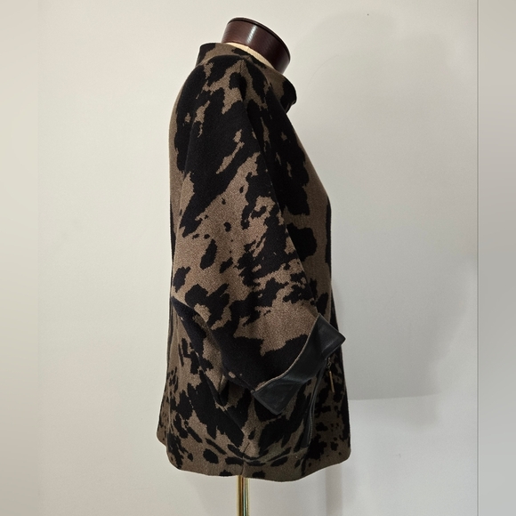 JOSEPH RIBKOFF Animal Print Boxy Top/ Pocho. brown/Olive And Black. Size Small - Picture 6 of 12